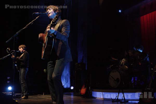 THE LAST SHADOW PUPPETS - 2008-08-26 - PARIS - Olympia - Miles Kane - Alex Turner